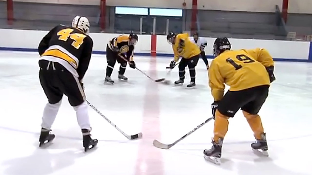 Daily Buzz: Blind ice hockey in Canada is growing in popularity